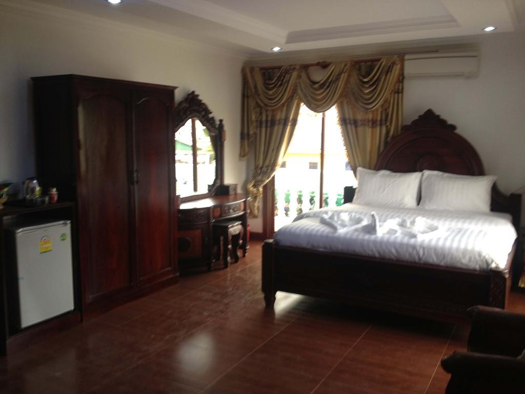 Emerald Bb Battambang Hotel מראה חיצוני תמונה