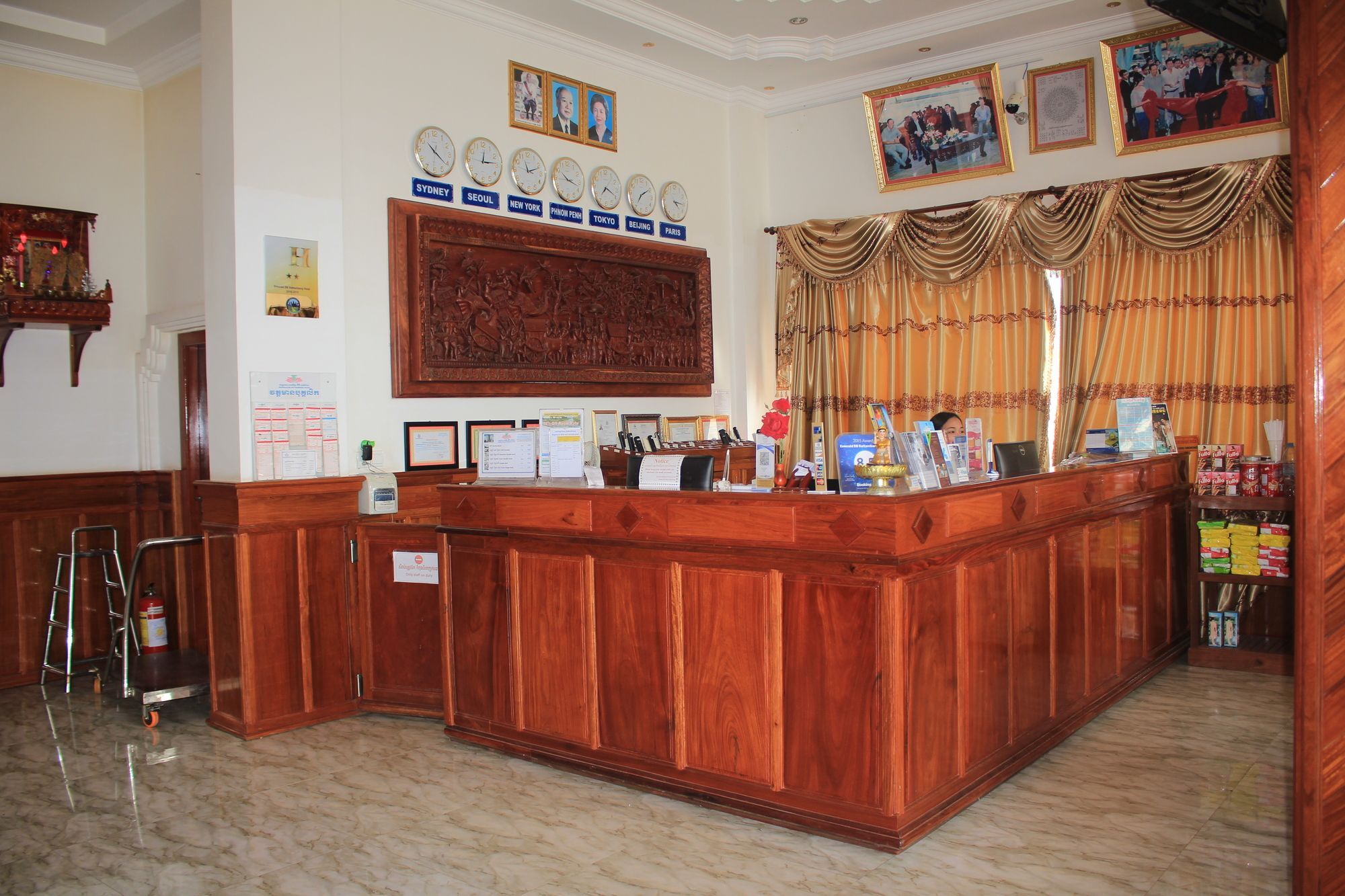 Emerald Bb Battambang Hotel מראה חיצוני תמונה