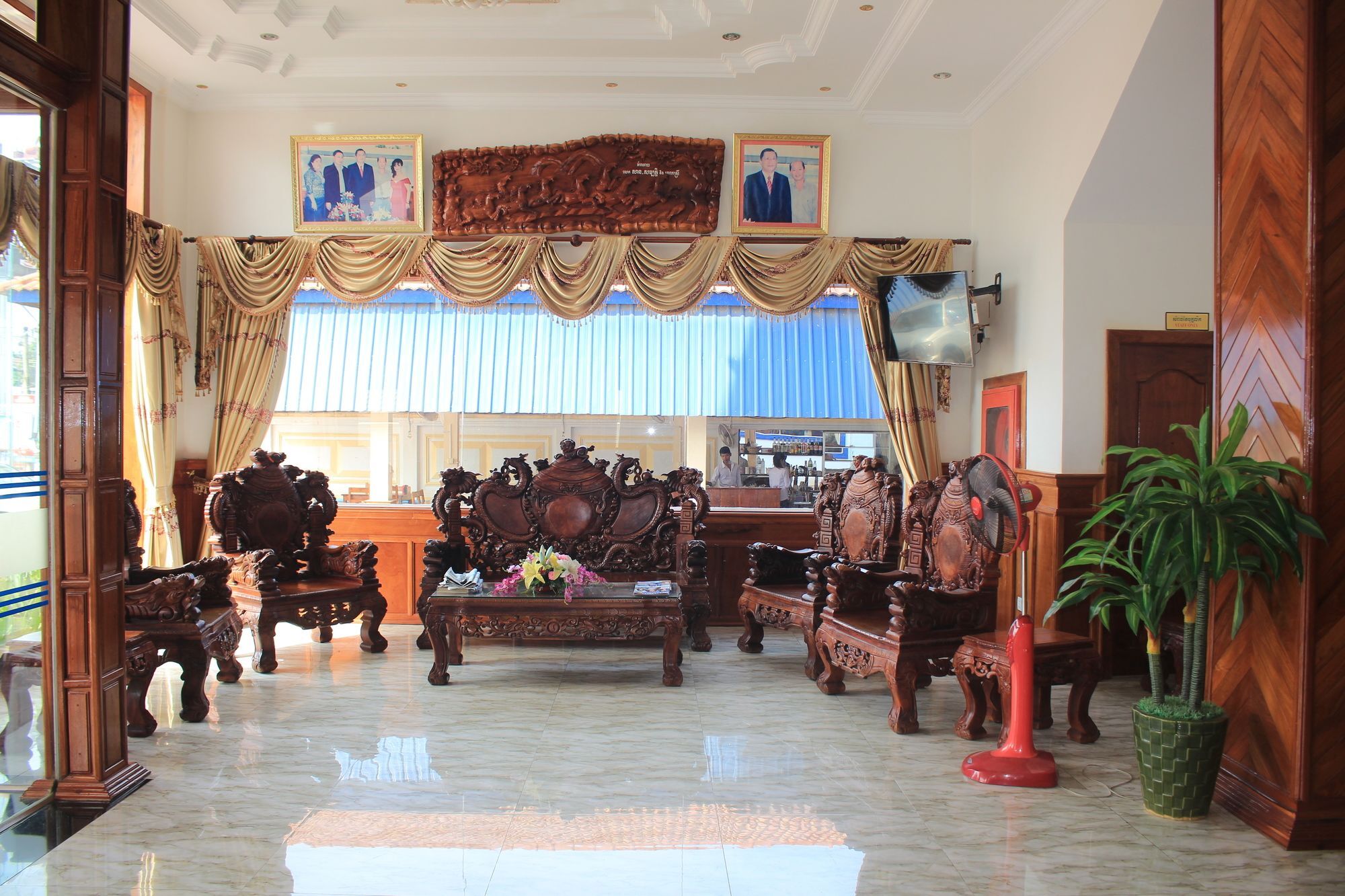Emerald Bb Battambang Hotel מראה חיצוני תמונה