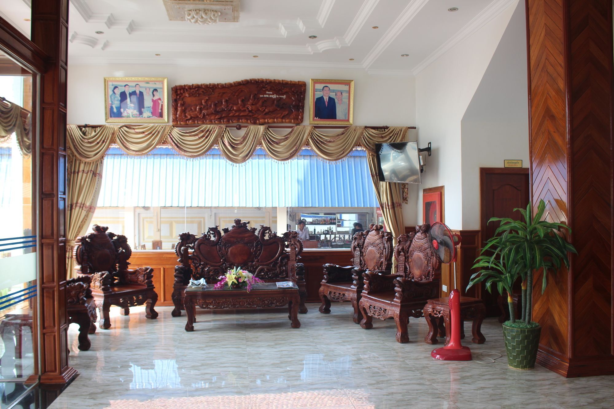 Emerald Bb Battambang Hotel מראה חיצוני תמונה